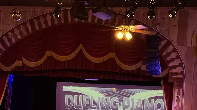 Image: Gaslight Dueling Pianos