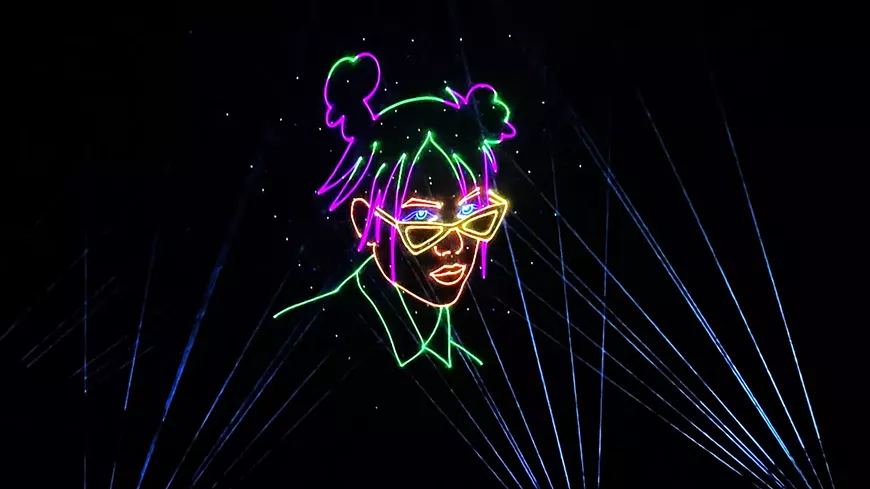 laser_billie_eilish_show_16_x_9__1_.webp