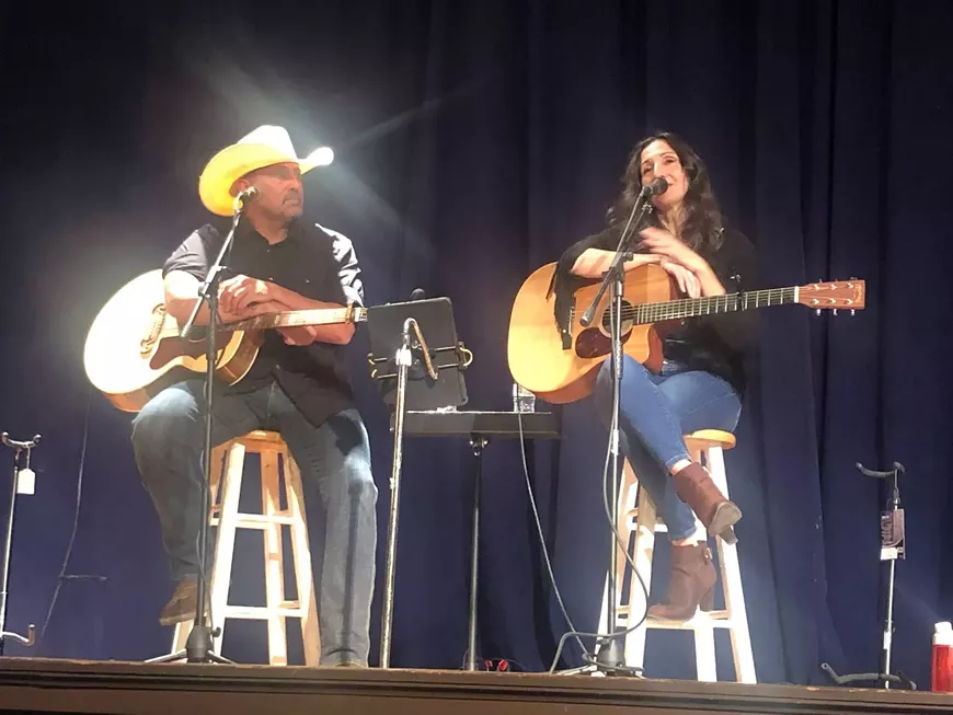 j_j-acoustic-duo.webp