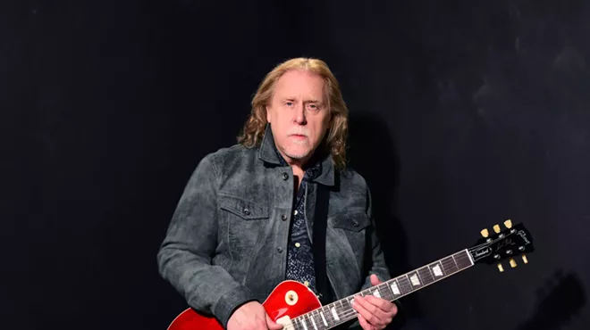 Image: This Life as He Knows It: Pandemic was prolific for Warren Haynes