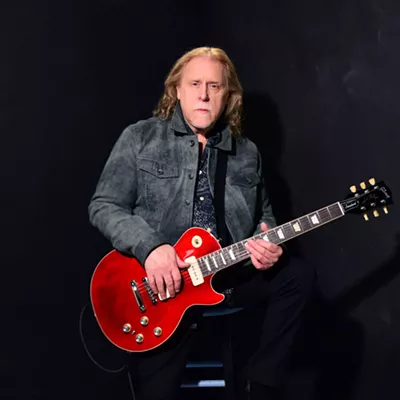 Image: This Life as He Knows It: Pandemic was prolific for Warren Haynes